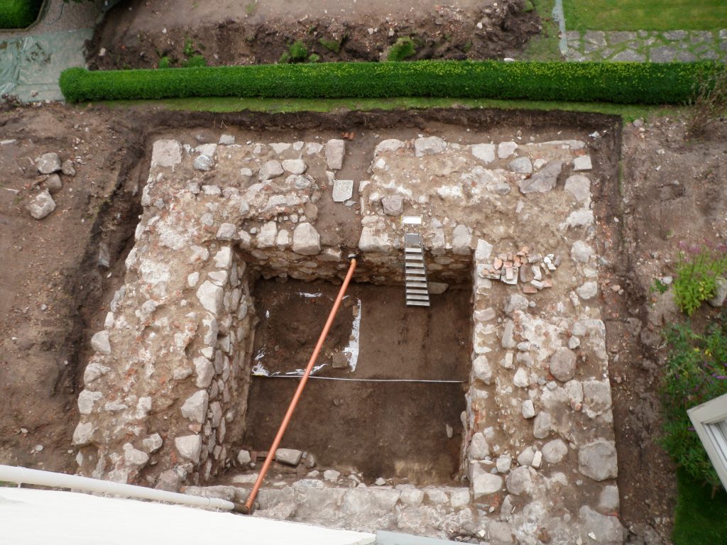 Västra källaren från 1400-talets första hälft EM
